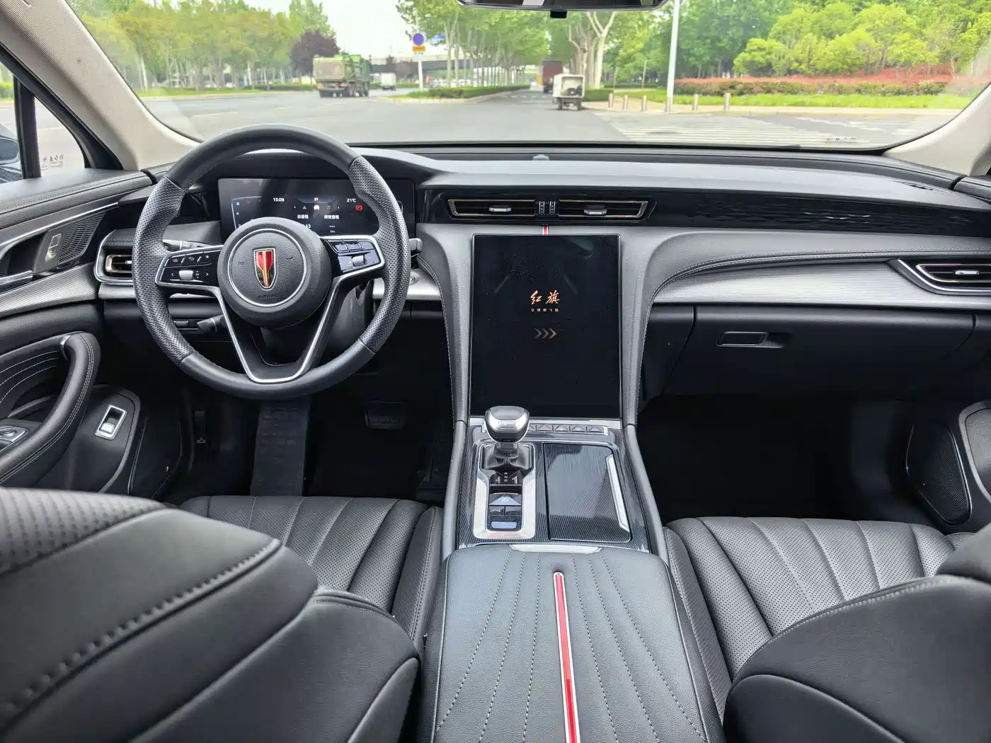 Hongqi H5 2024 1.5T DCT Smart Connect Flag Rhythm Edition фото 16