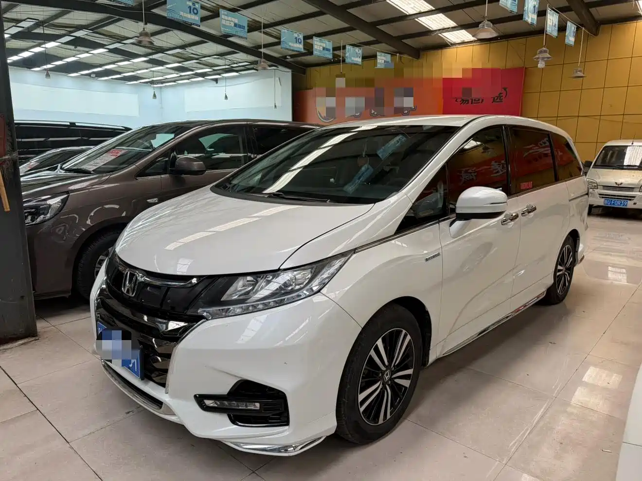 Фото 1 - Honda Odyssey