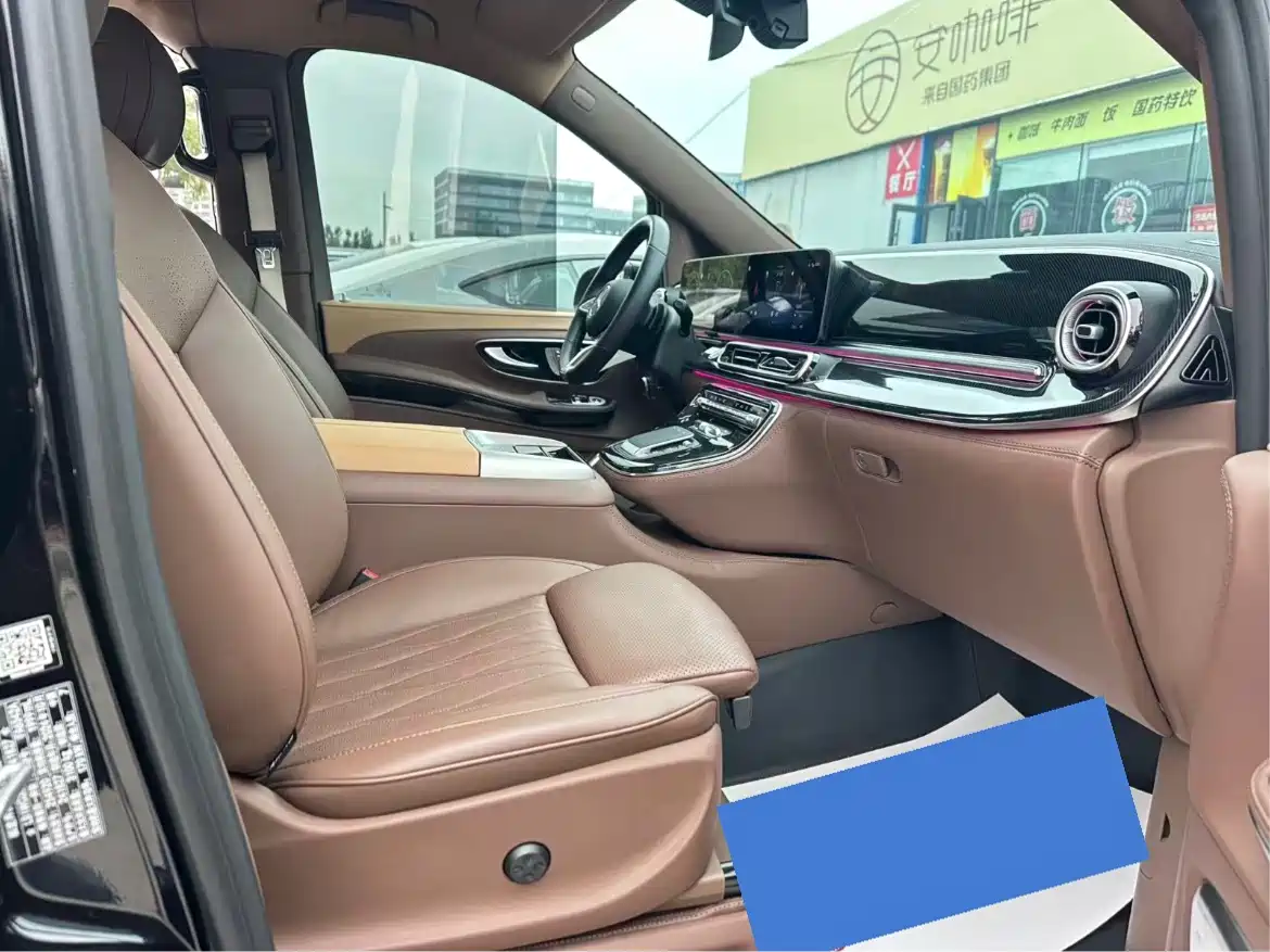 Mercedes-Benz V-Class 2024 V 300 L Long Wheelbase Luxury Edition фото 7