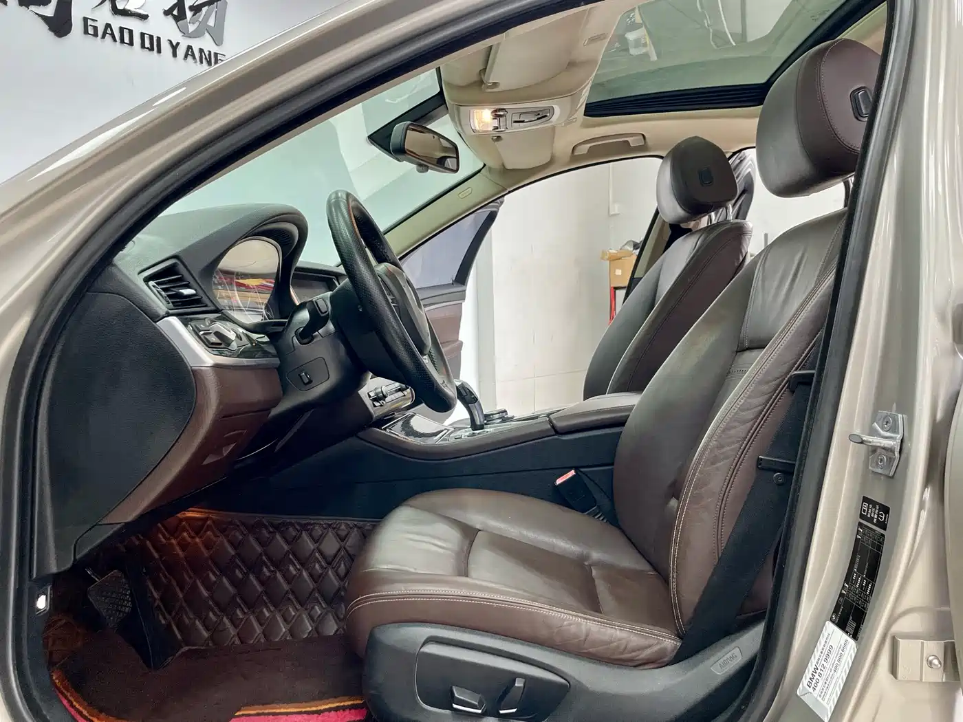 BMW 5 Series 2014 525Li Luxury Design Package фото 5