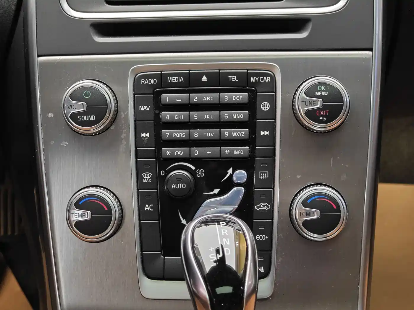 Фото 16 - Volvo S60