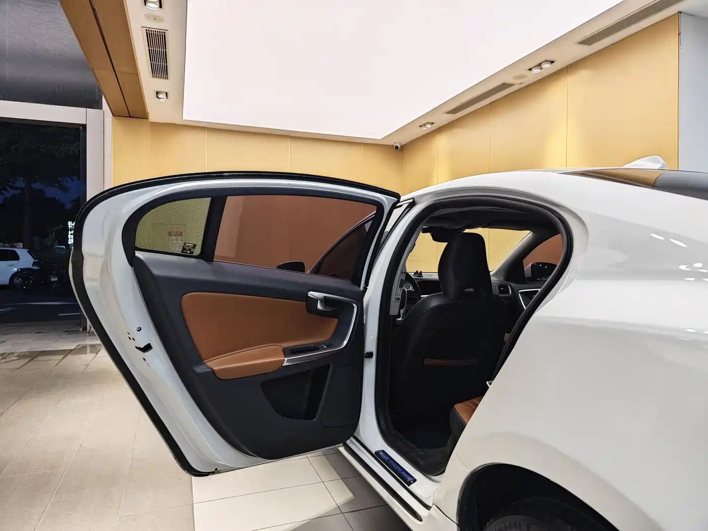 Фото 20 - Volvo S60