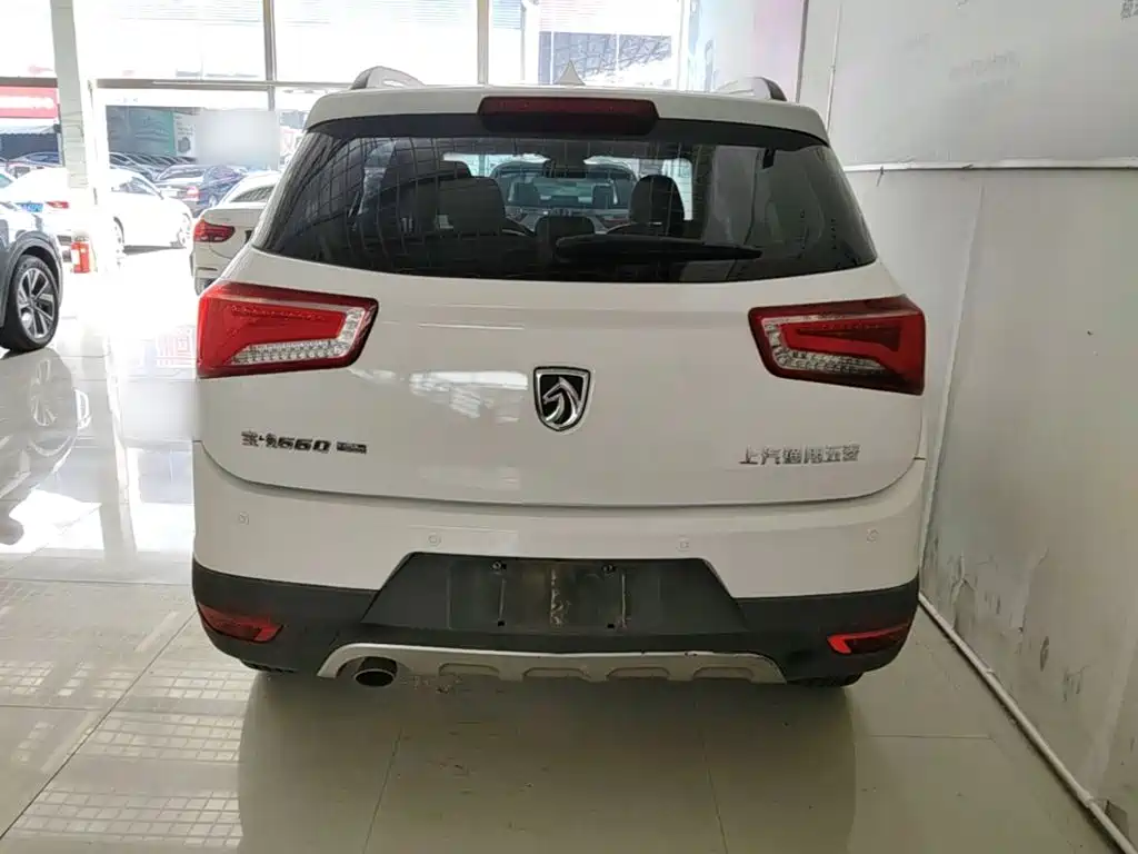 Фото 6 - Baojun 560