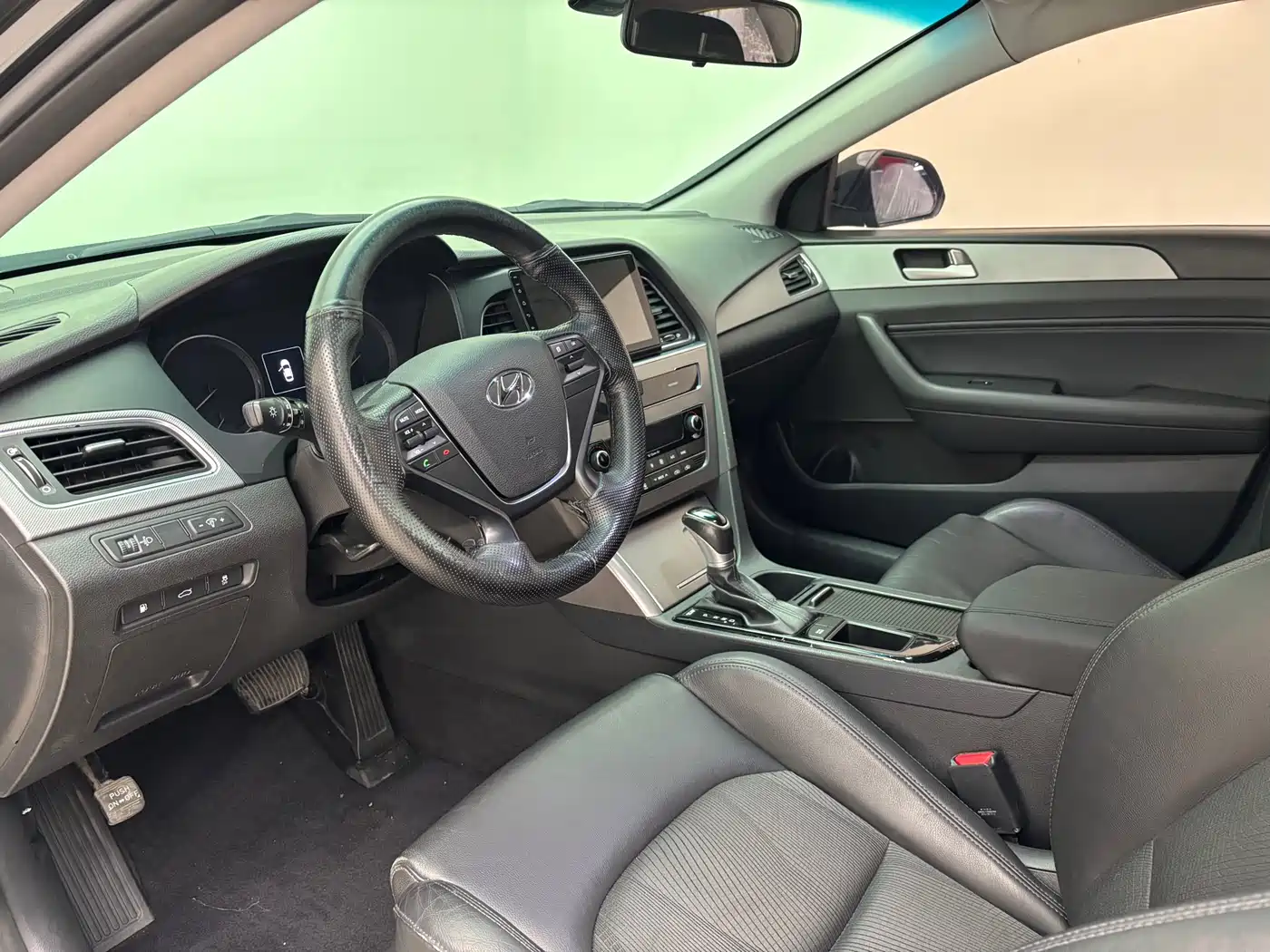 Hyundai Sonata 2017 2.0L GLS Smart фото 10