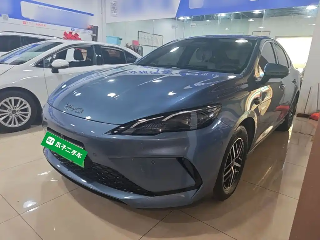صورة 2 - BYD Seal 05