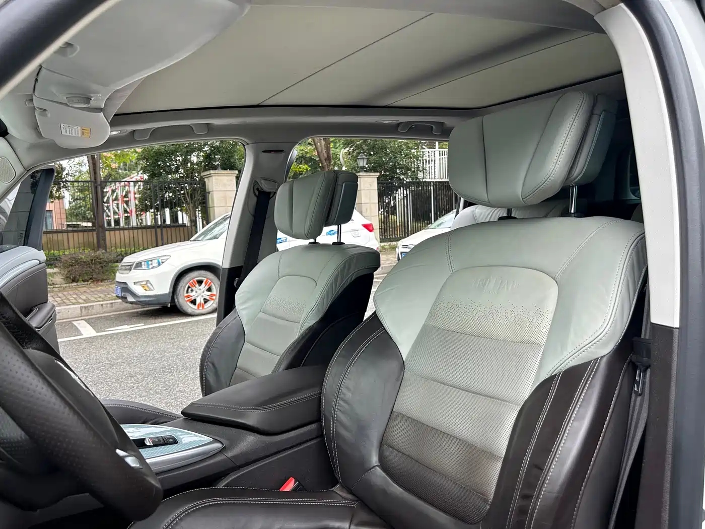 Renault Espace Classic 2018 2018 Model TCe 300 Elegant Paris Edition