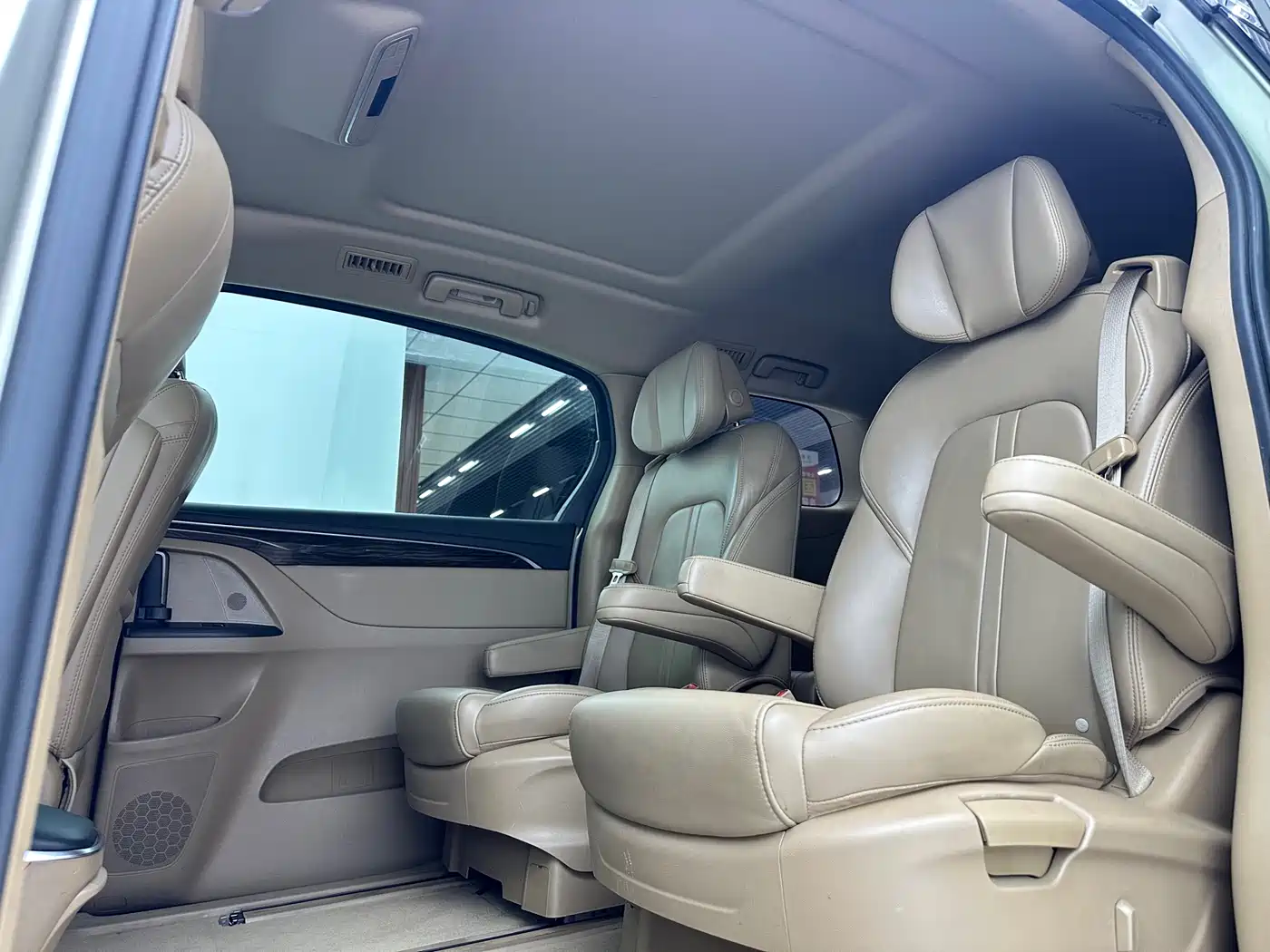 Buick GL8 2017 ES 28T Premium China V фото 19