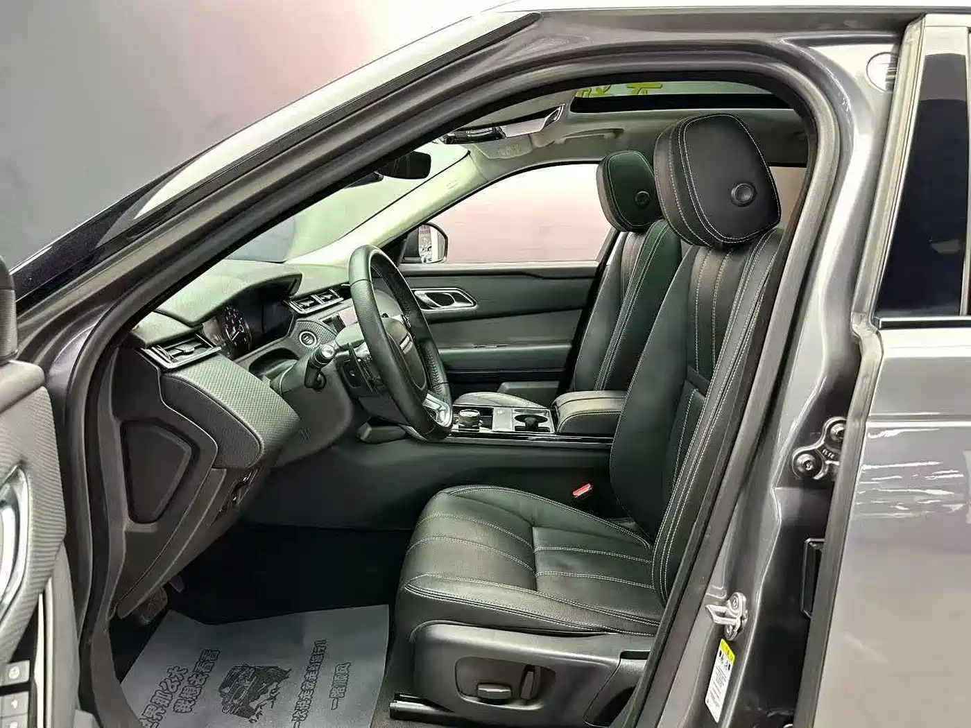 Land Rover Range Rover Velar 2019 250PS R-DYNAMIC S фото 3
