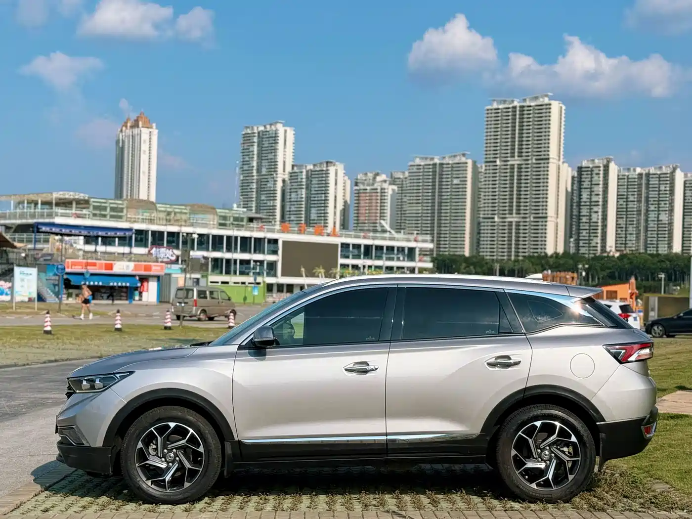 Photo 7 - Dongfeng Aeolus Dongfeng Fengshen AX7