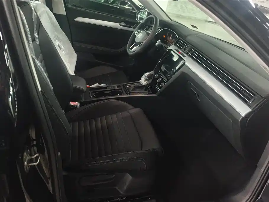 Volkswagen Magotan 2025 Popular Edition 280TSI DSG Comfort фото 8