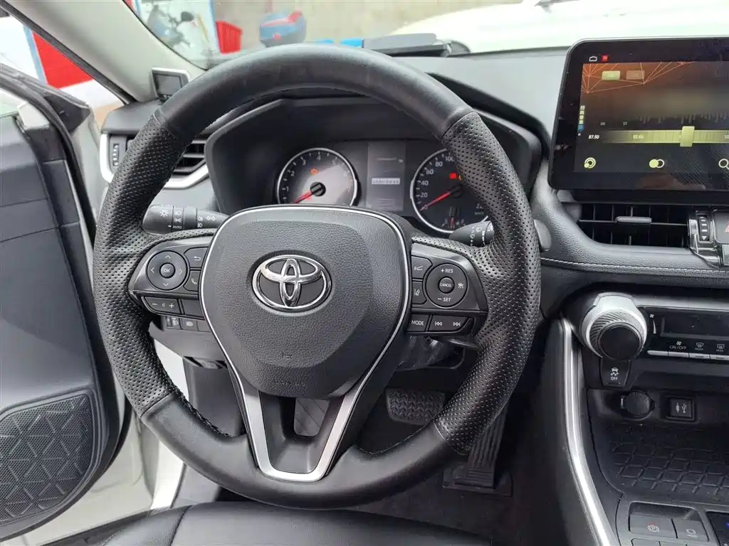 Toyota RAV4 Rongfang 2020 2.0L CVT 2WD Urban Edition фото 7