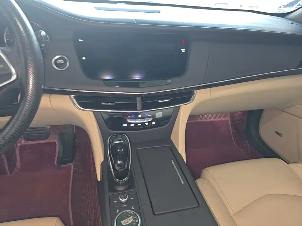 Фото 13 - Cadillac CT6