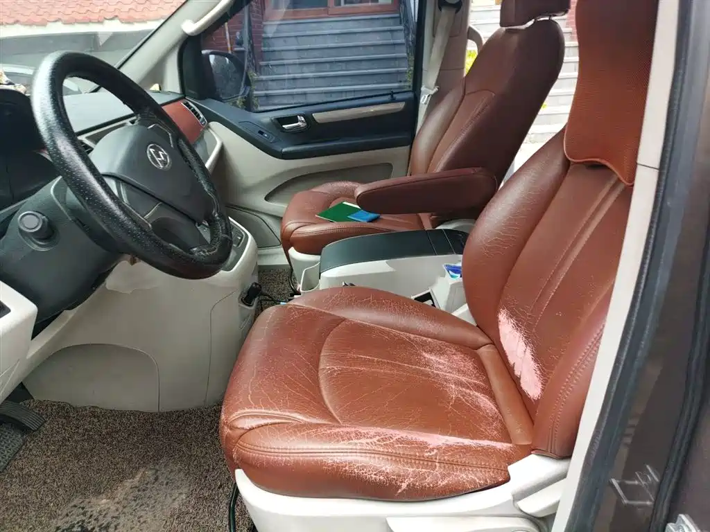SAIC Maxus Maxus G10 2015 2014 Model Year 2.0T Auto Elite