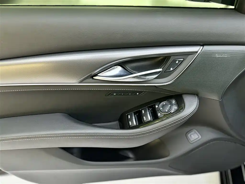 Cadillac CT5 2024 28T Premium фото 18