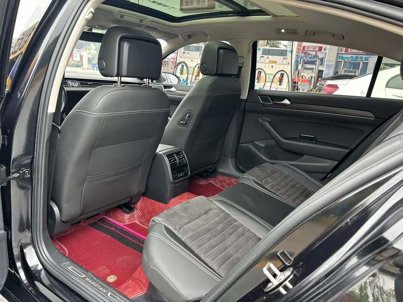 Volkswagen Magotan 2021 330TSI DSG 30th Anniversary Edition фото 9