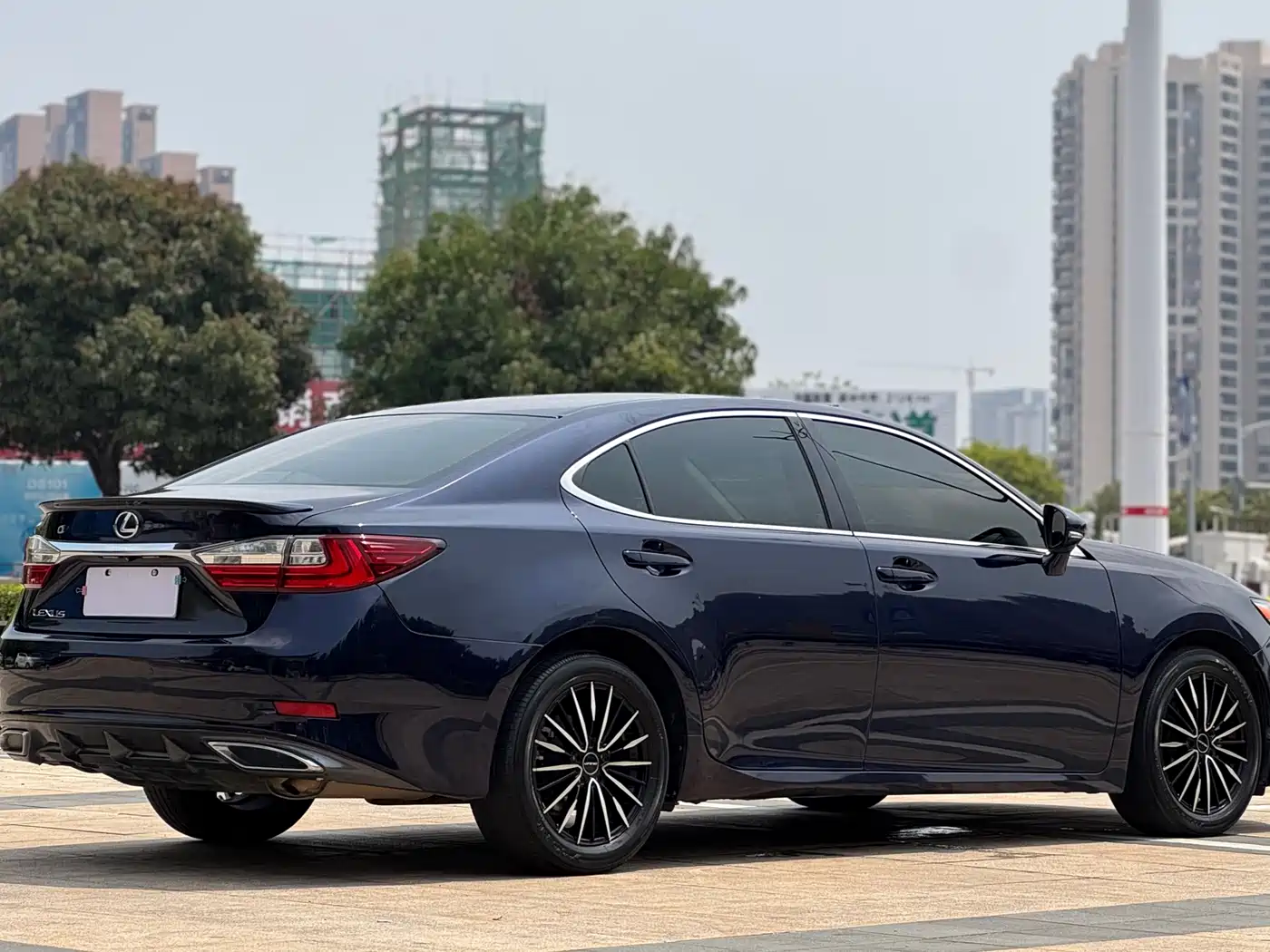 Lexus ES 2015 200 Elite Edition фото 12