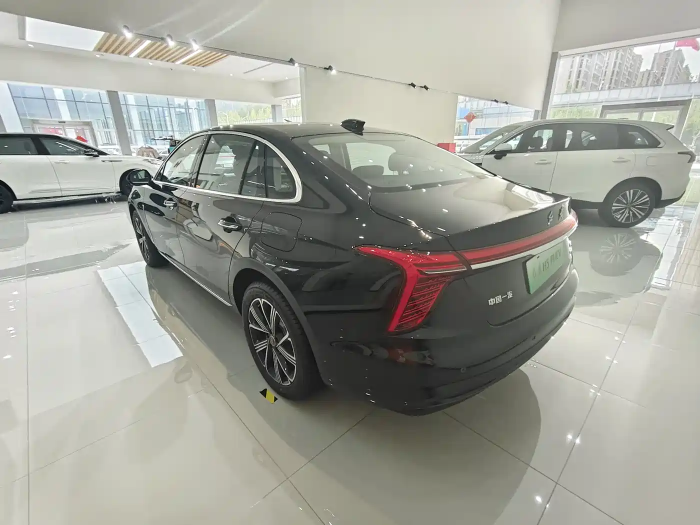 Hongqi H5 PHEV 2025 130 Super Hybrid Edition фото 8