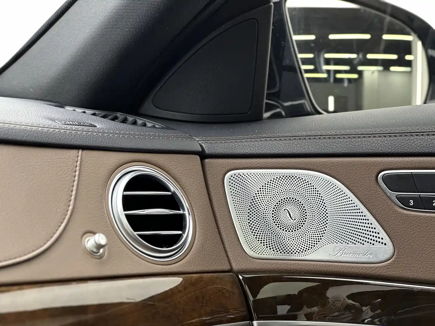 Mercedes-Benz Maybach S-Class 2016 S 400 4MATIC фото 11