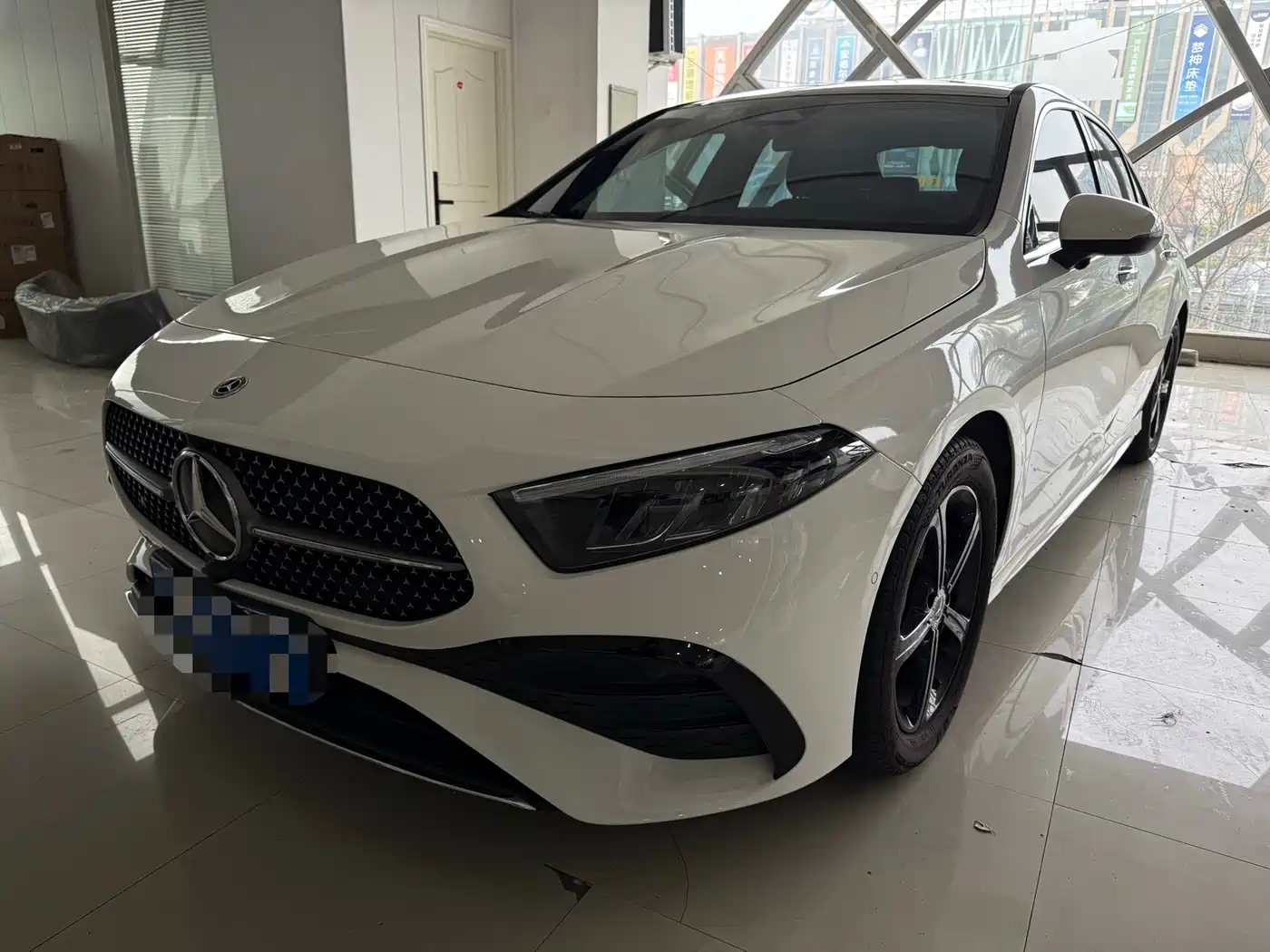 MERCEDES-BENZ CLASS A 2023