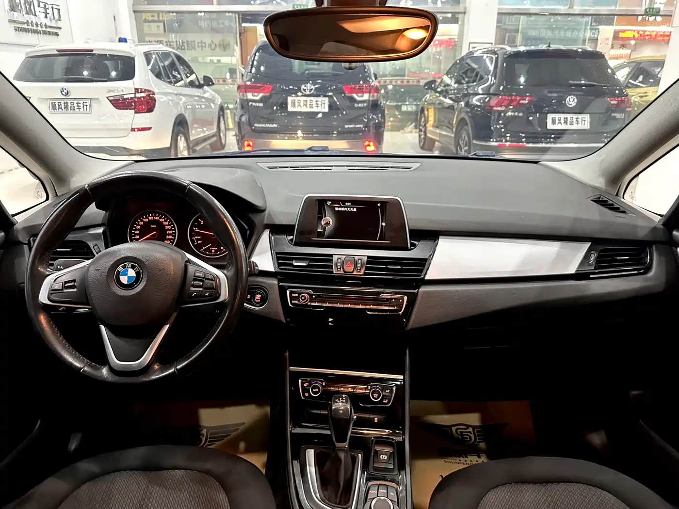 BMW 2 Series Gran Tourer 2015 218i Leading фото 9