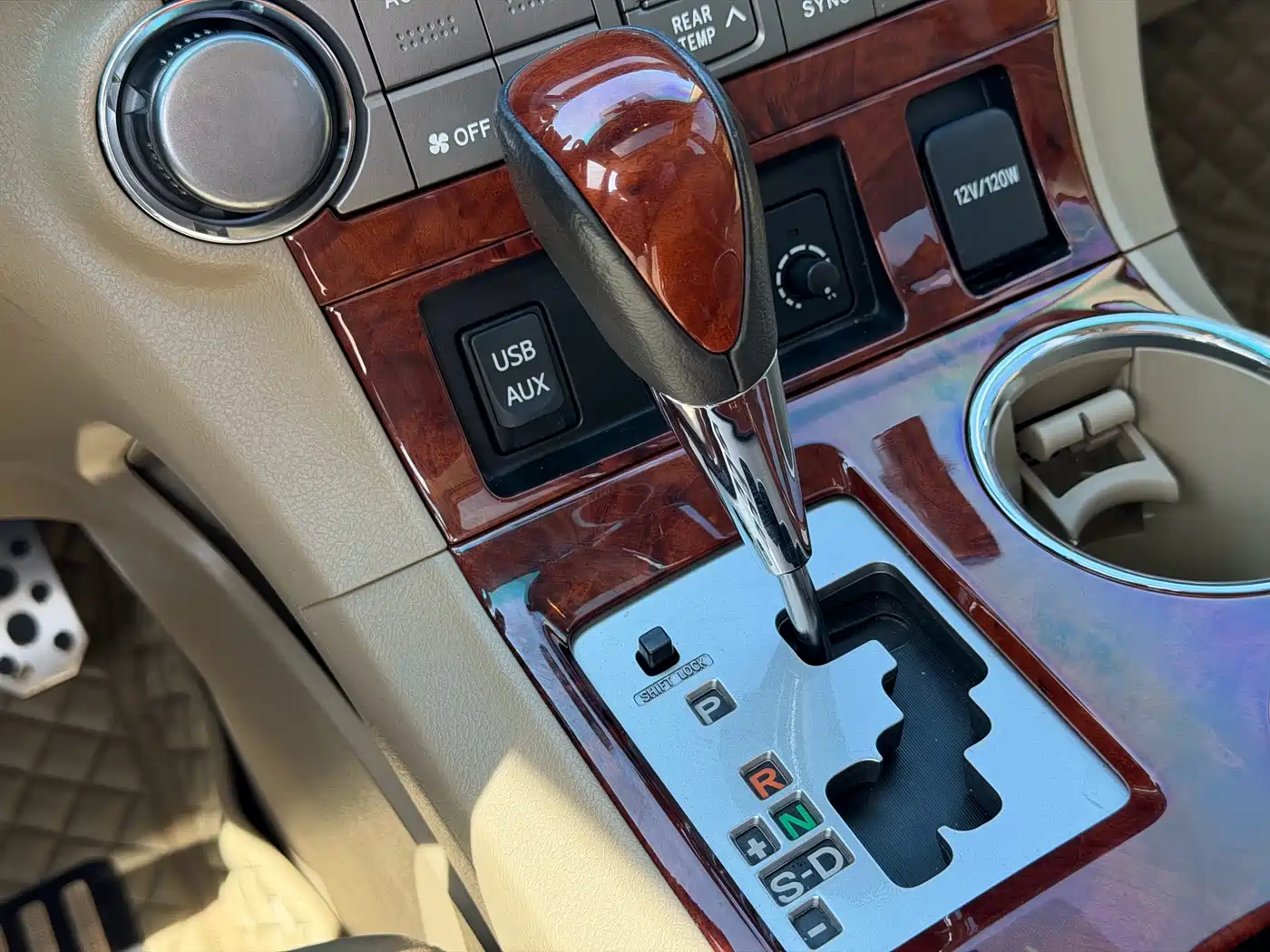 Toyota Highlander 2012 2.7L 2WD 7-Seater Luxury Navigation Edition фото 14
