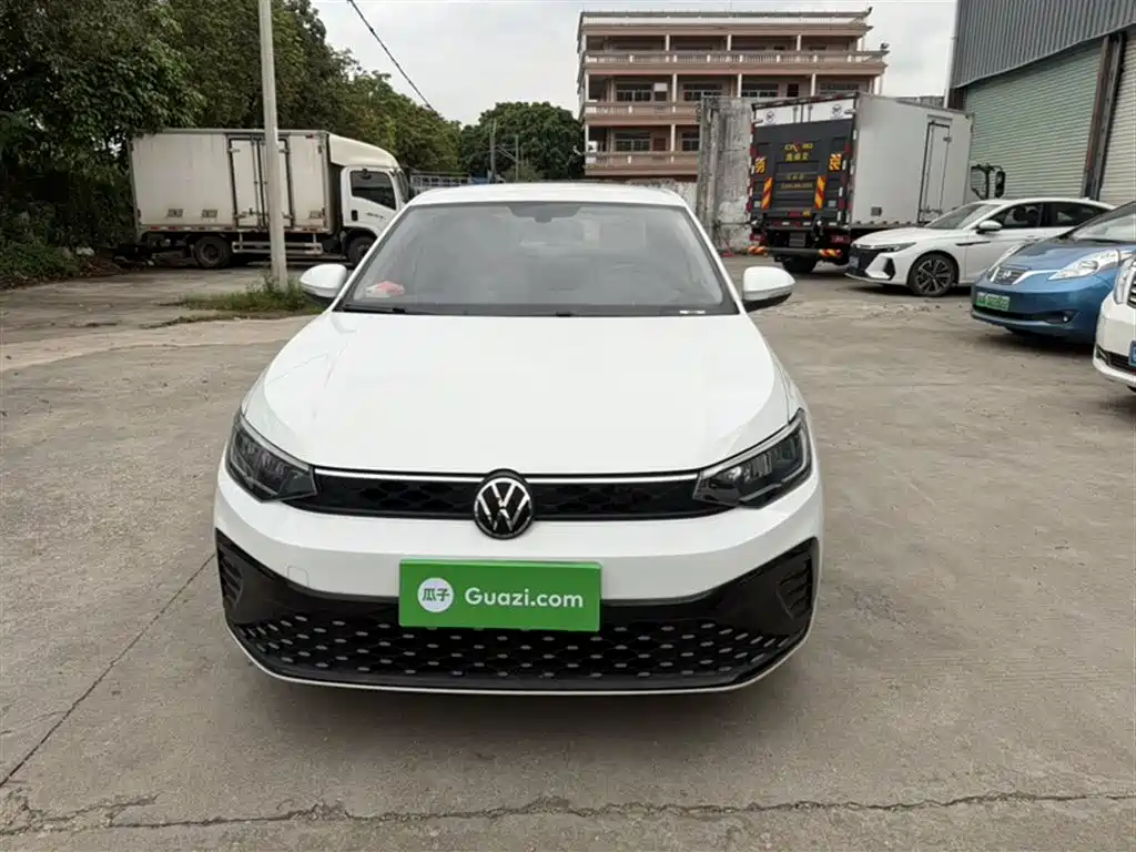 Volkswagen Lavida 2023 Xinrui 1.5L Auto Xinyi Edition фото 8