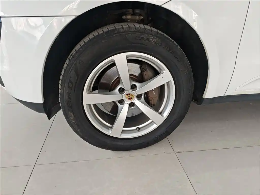 Porsche Macan 2014 Macan 2.0T фото 23