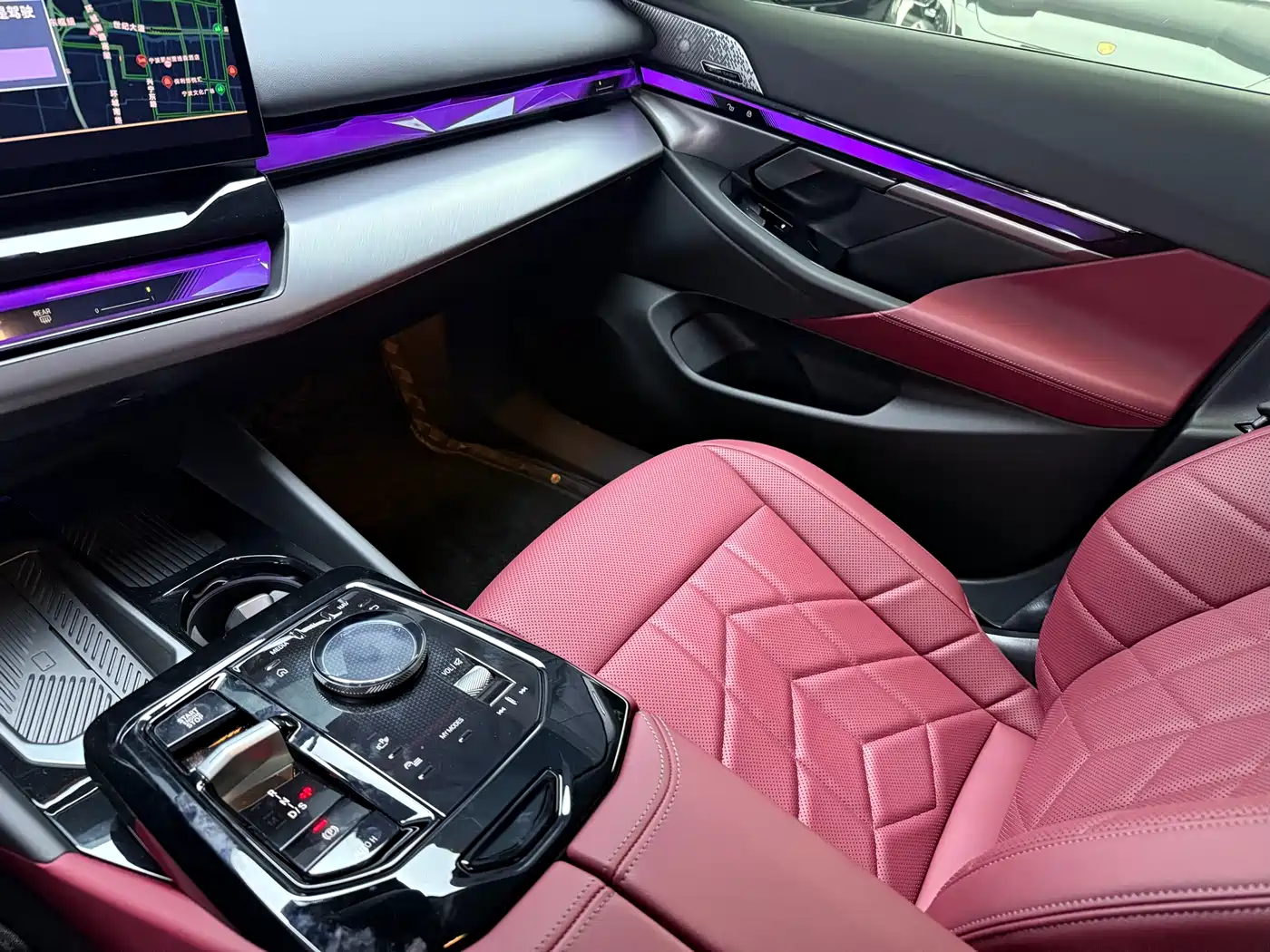 BMW 5 Series 2026 530Li Leading Luxury Package фото 9