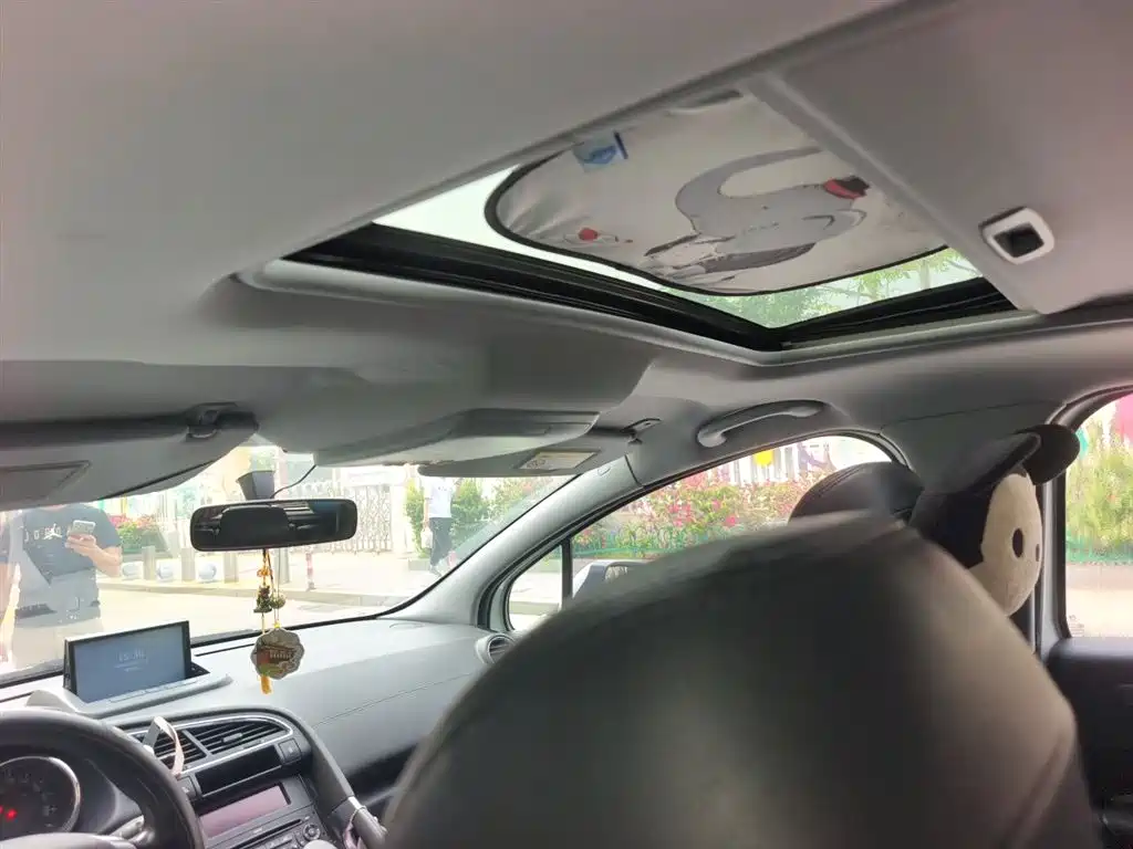 Peugeot 3008 2015 1.6THP Automatic Classic Edition фото 15