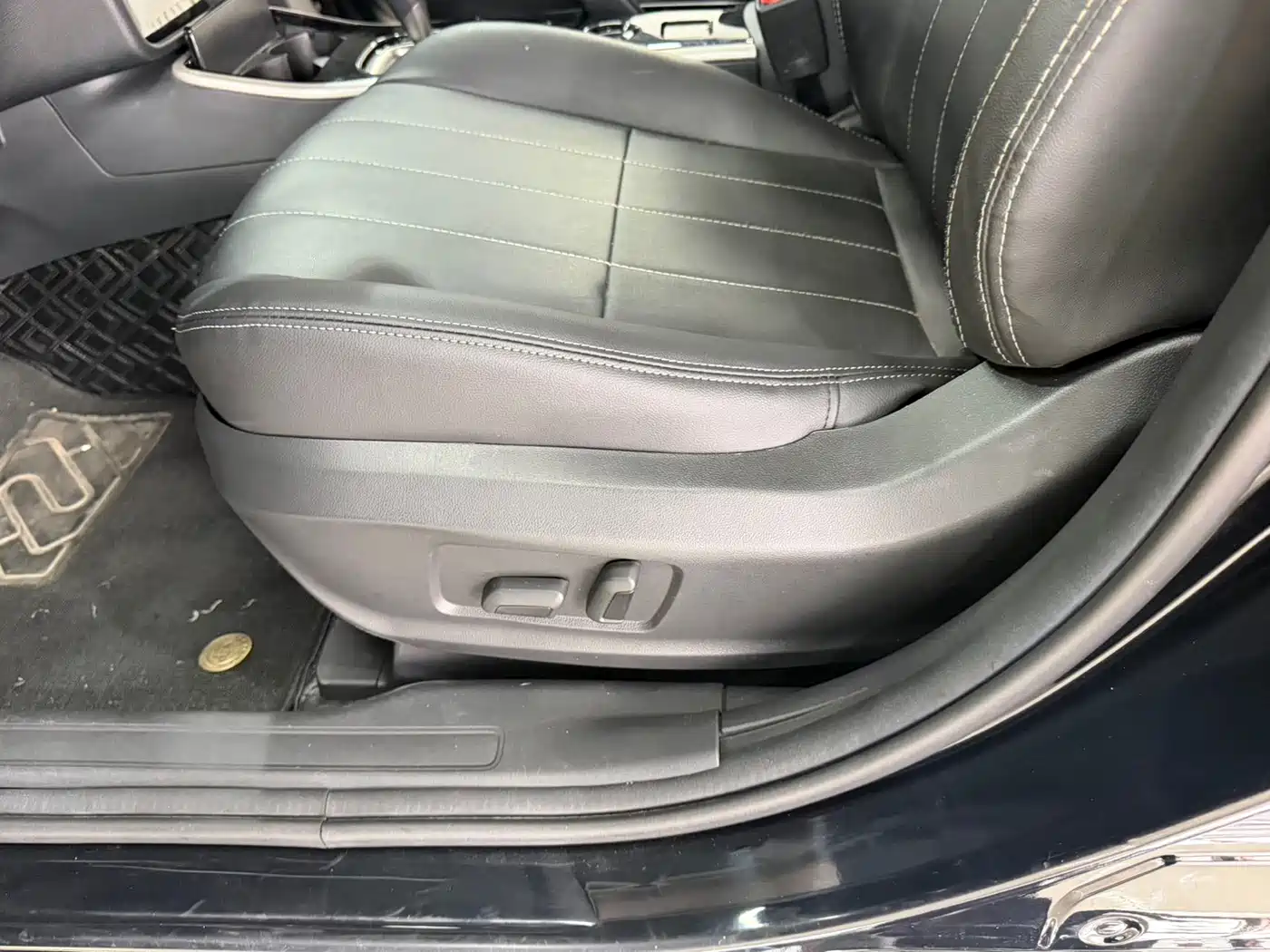 Mitsubishi Outlander 2023 2021 2.0L 2WD Smooth Ride Version 5-Seater