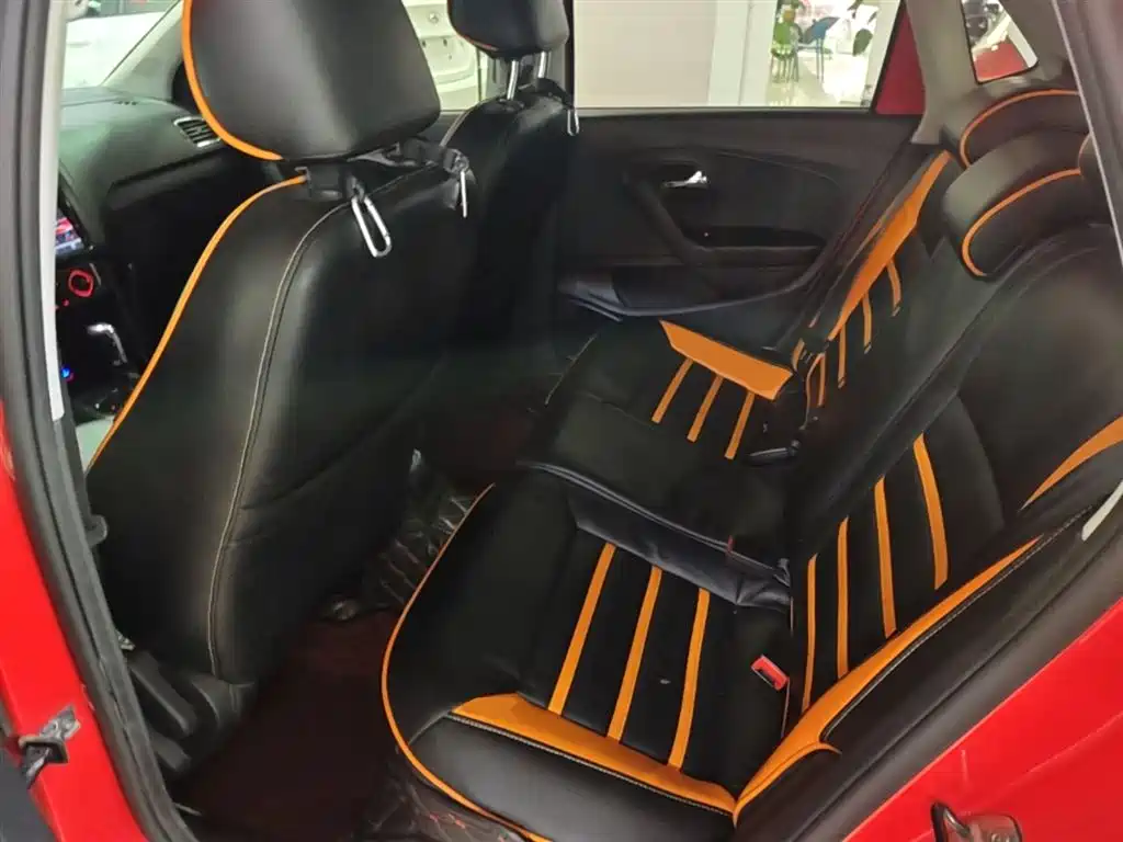 Volkswagen Polo 2016 1.6L Automatic Comfort фото 17