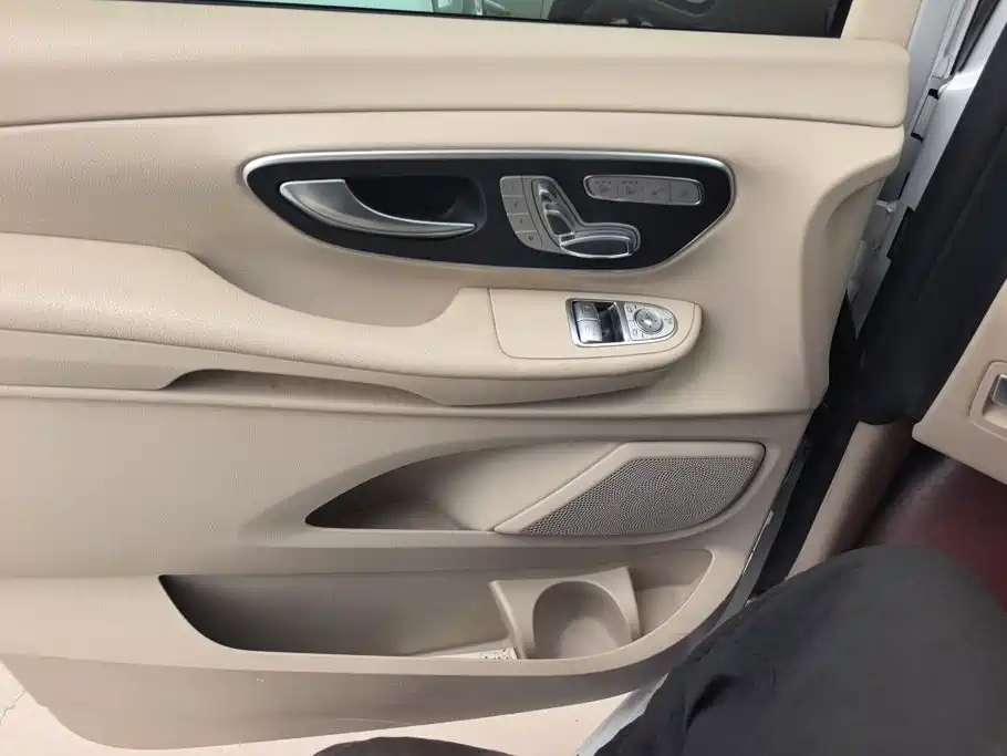 Mercedes-Benz V-Class 2017 2017 Model V 260 Pilot Edition