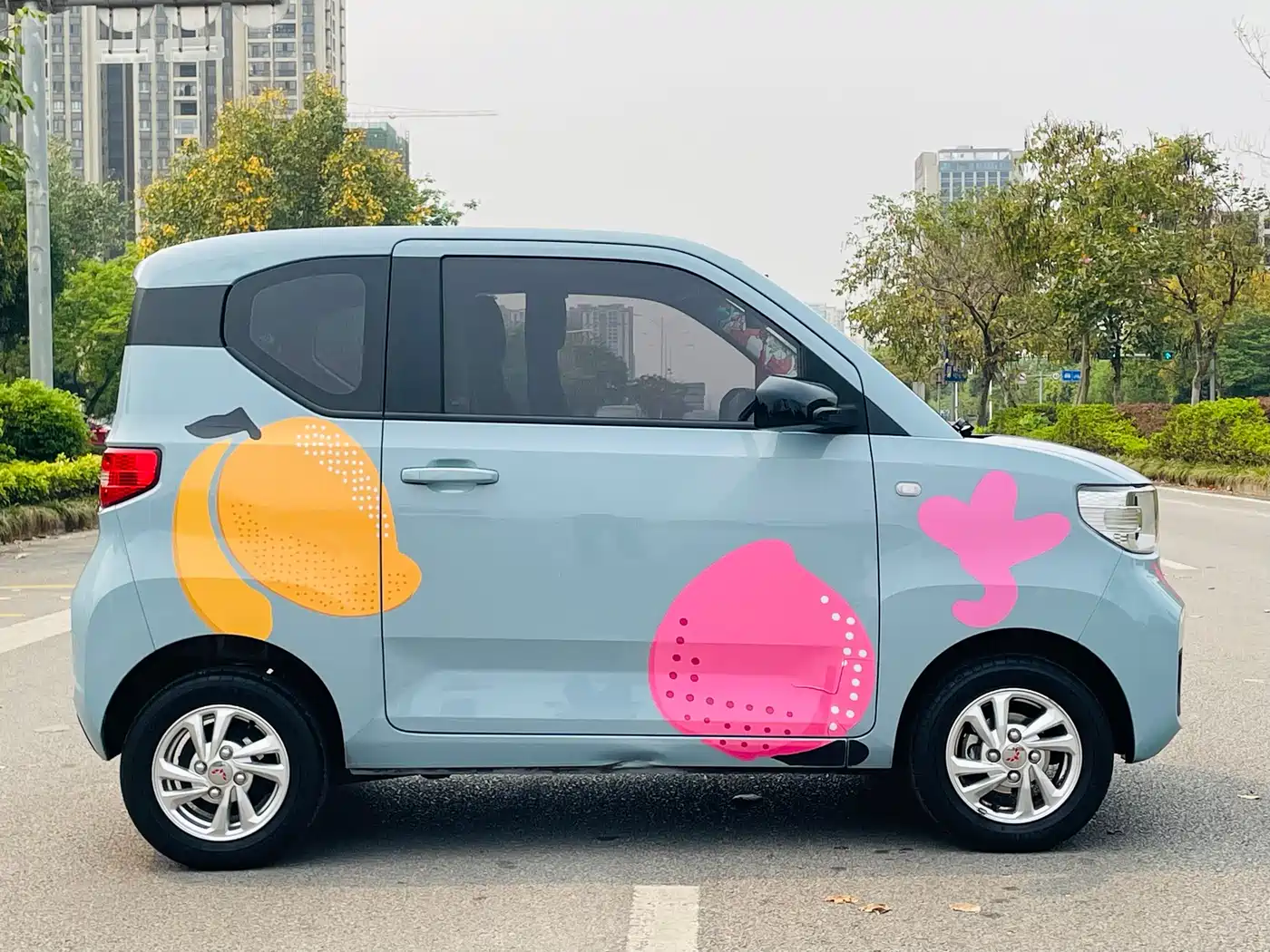 WULING AUTOMOBILE HONGGUANG MINIEV