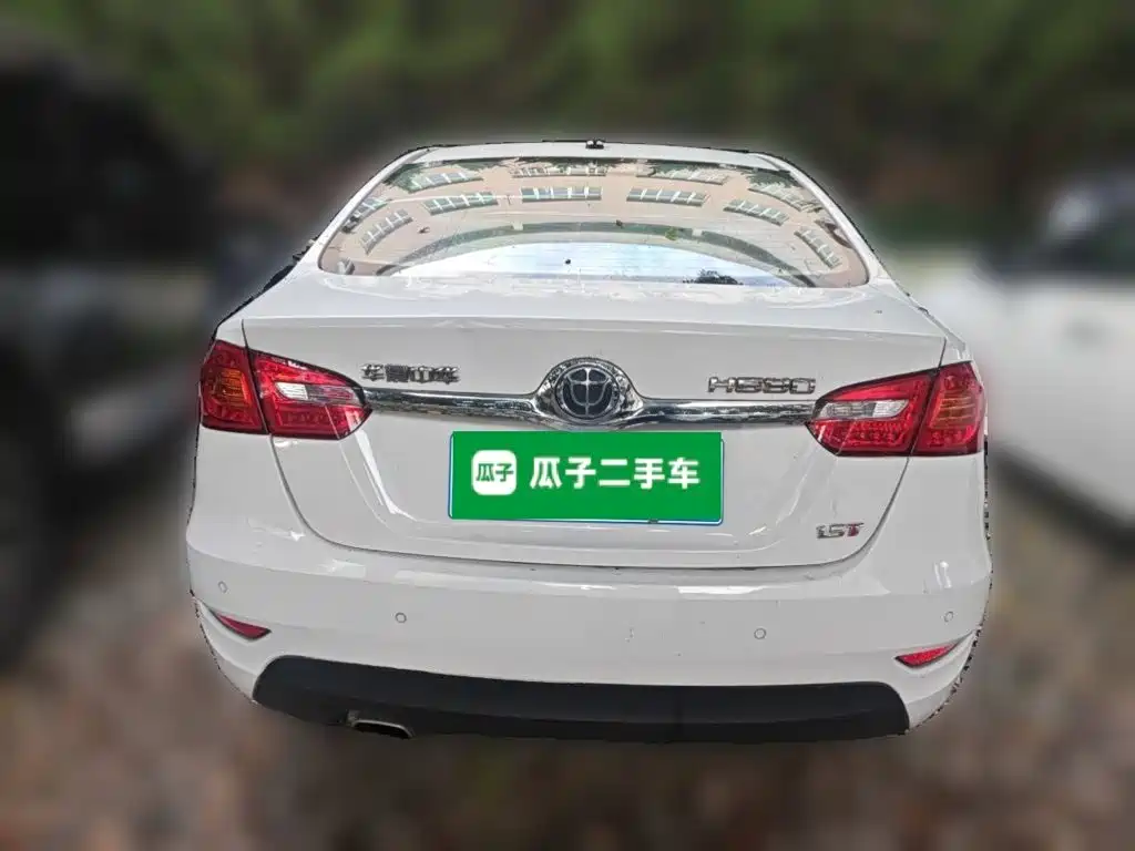 Zhonghua H530 2015 2012 Model 1.5T Automatic Elite