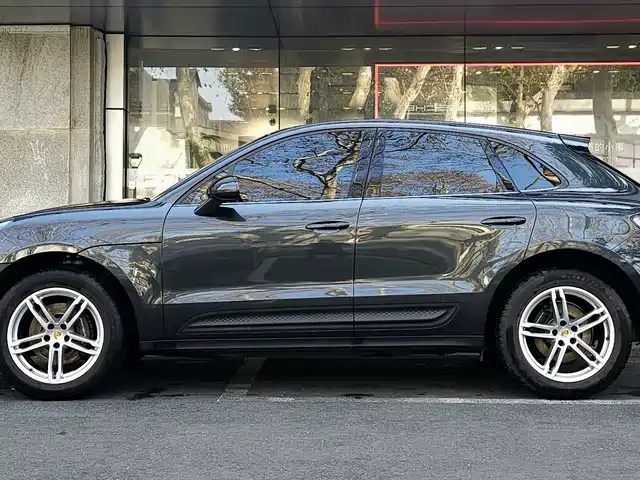 Porsche Macan 2024 Macan 2.0T — фото 3
