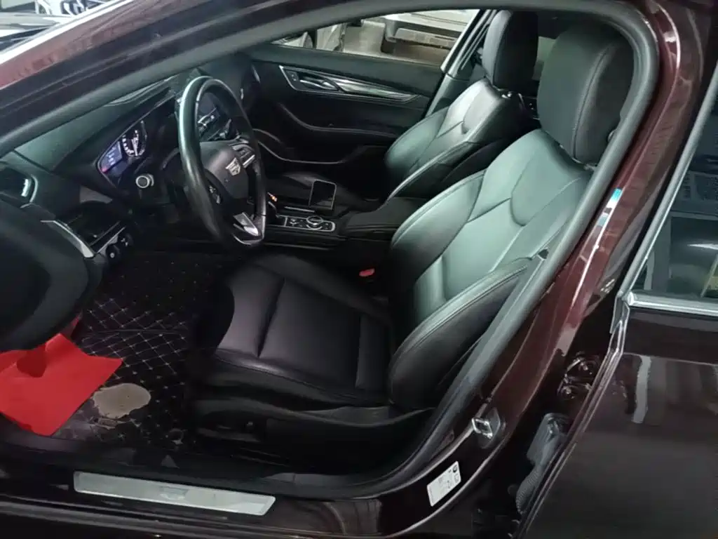 Фото 15 - Cadillac CT5