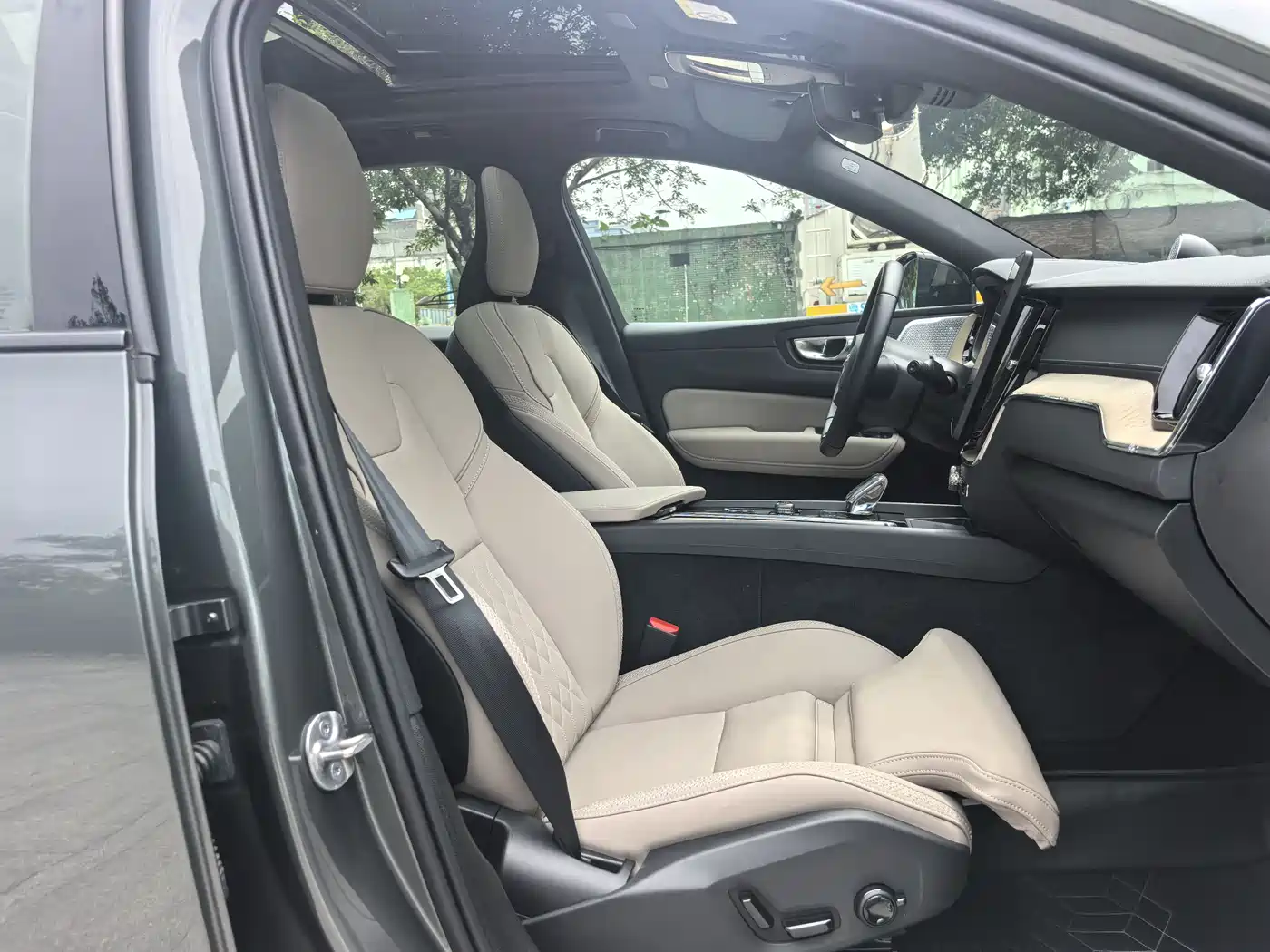 Фото 13 - Volvo XC60