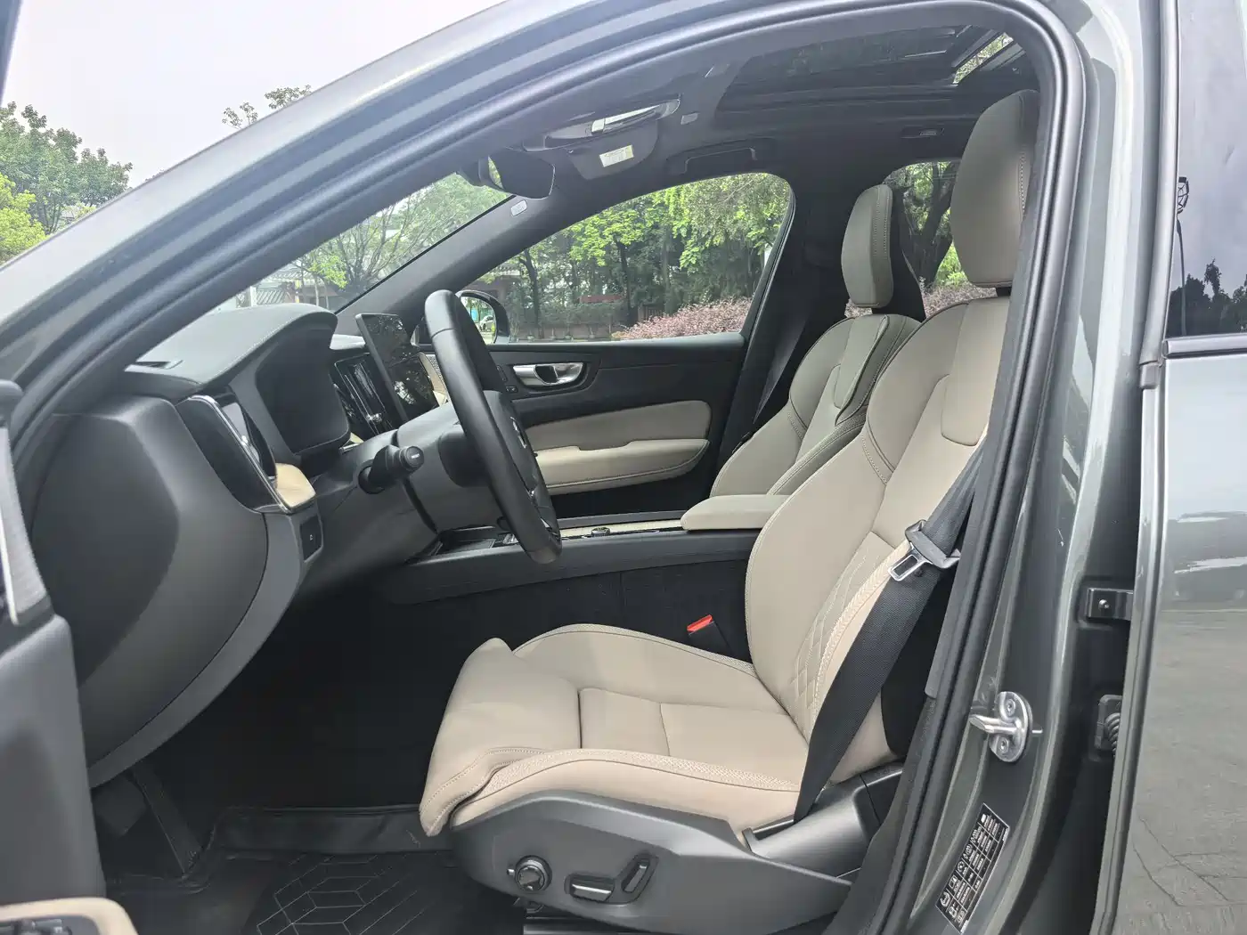 Фото 17 - Volvo XC60