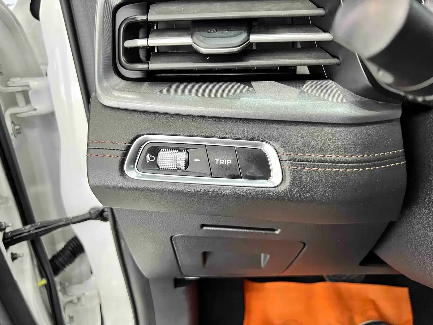 GEELY AUTOMOBILE VISION X6