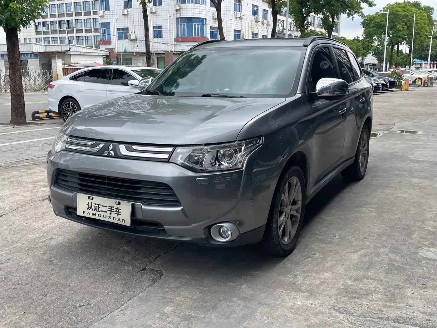 Mitsubishi Outlander (Import) 2013 2013 2.4L 4WD Luxury Navigation 5-seater