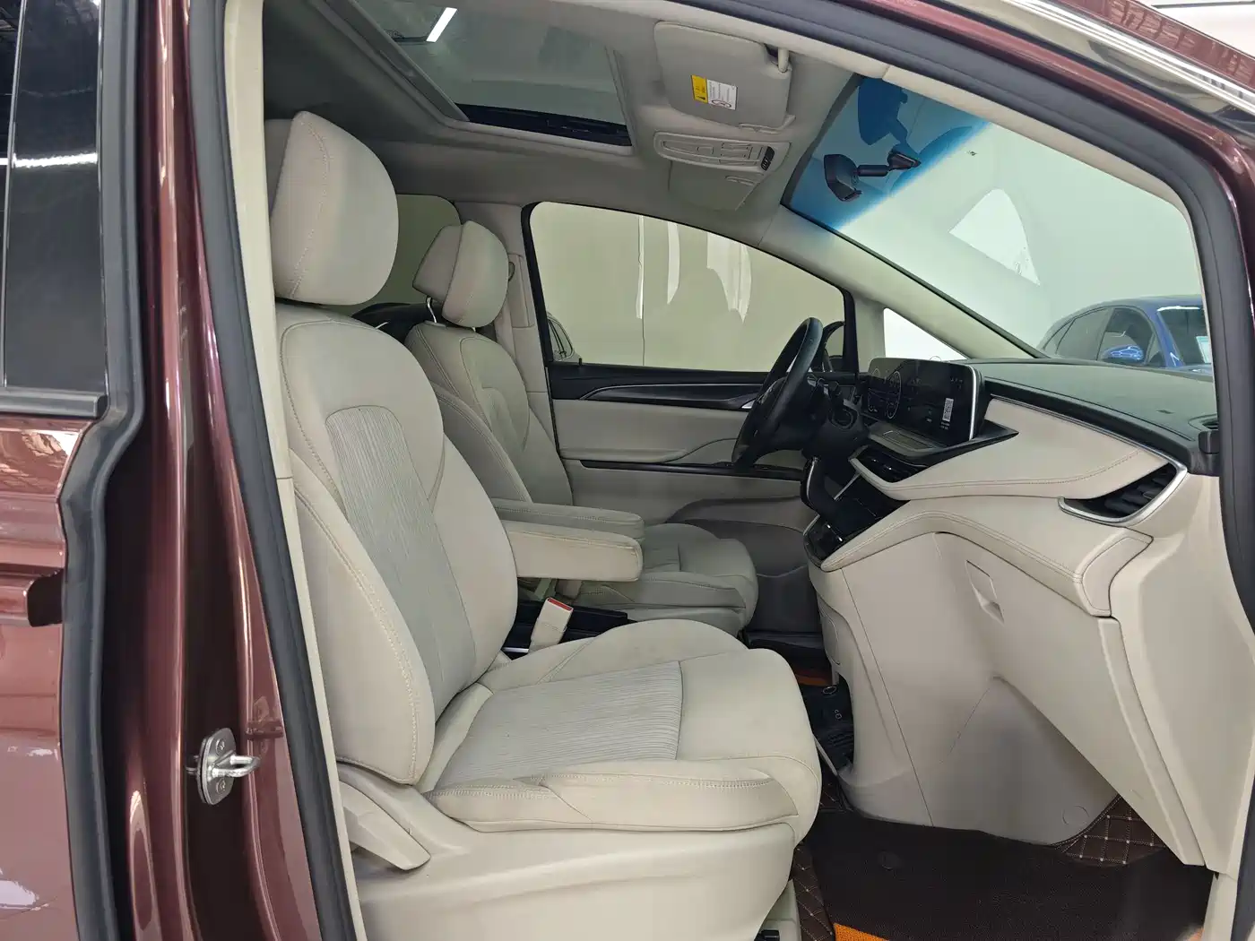 Buick GL8 2022 ES Landmark 653T Comfort фото 15