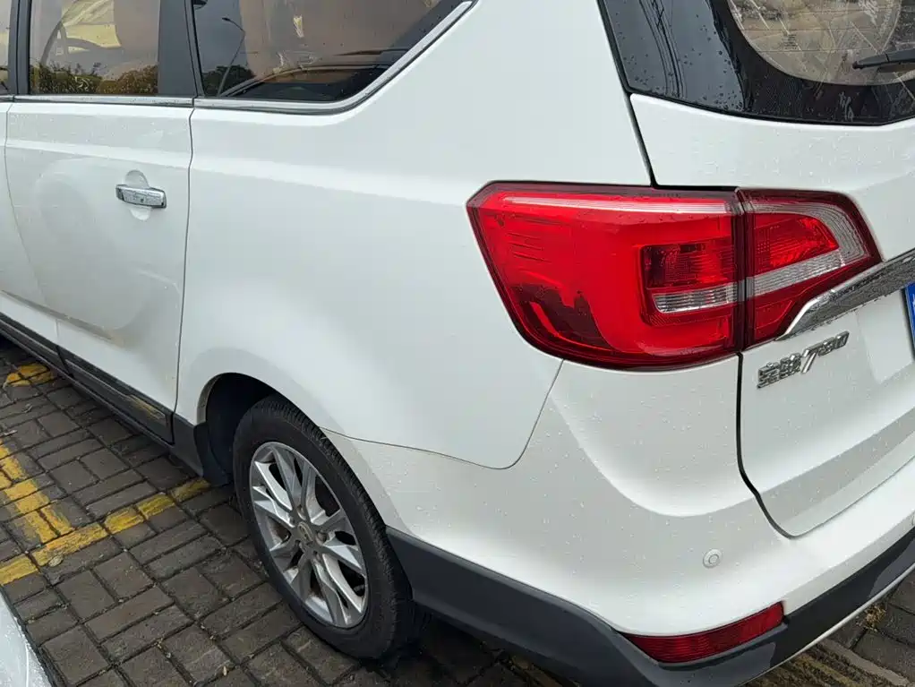 Фото 6 - Baojun 730