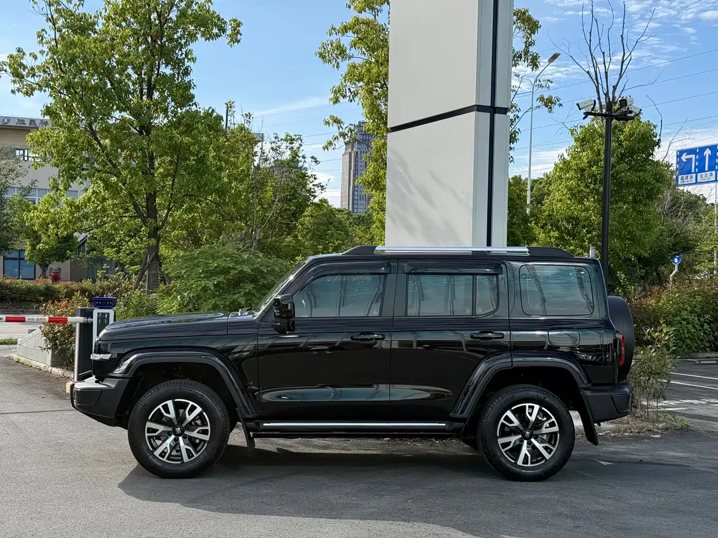 Tank 300 2023 Off-Road Edition 2.0T Conqueror фото 2