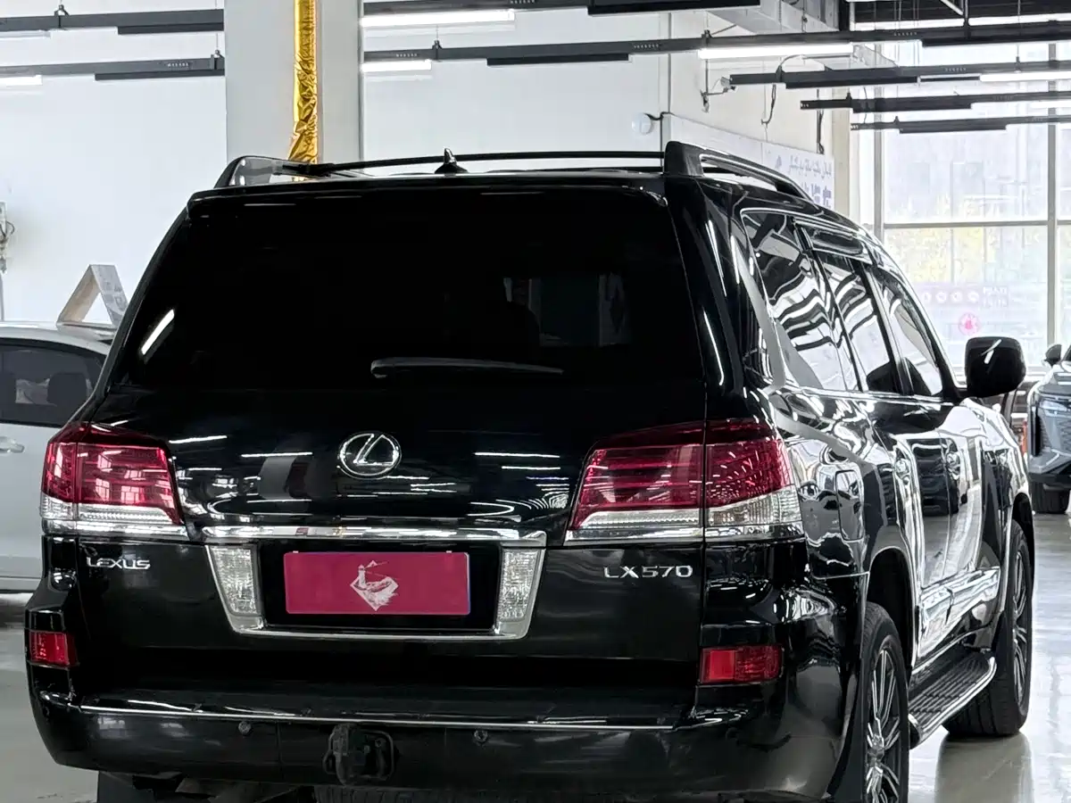 Lexus LX 2009 570 фото 9
