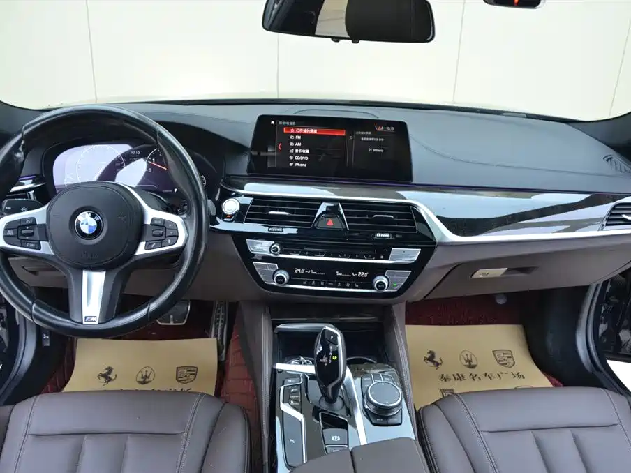BMW 5 Series 2019 525Li M Sport Package фото 6