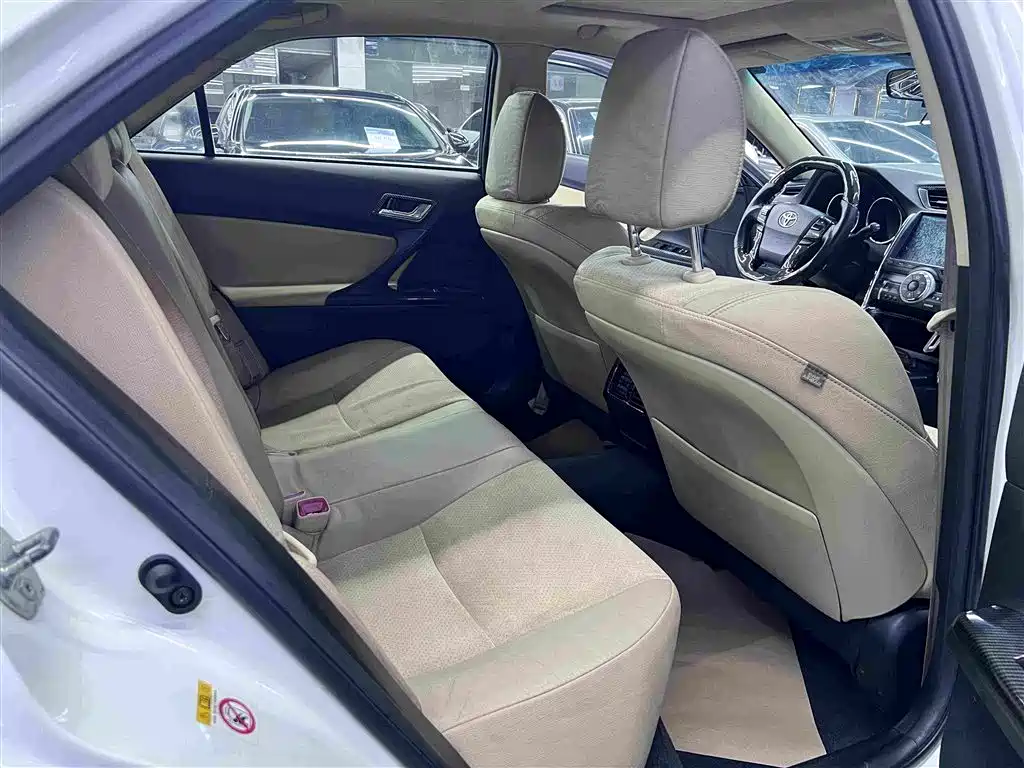 Toyota Reiz 2016 2013 2.5V Premium Edition