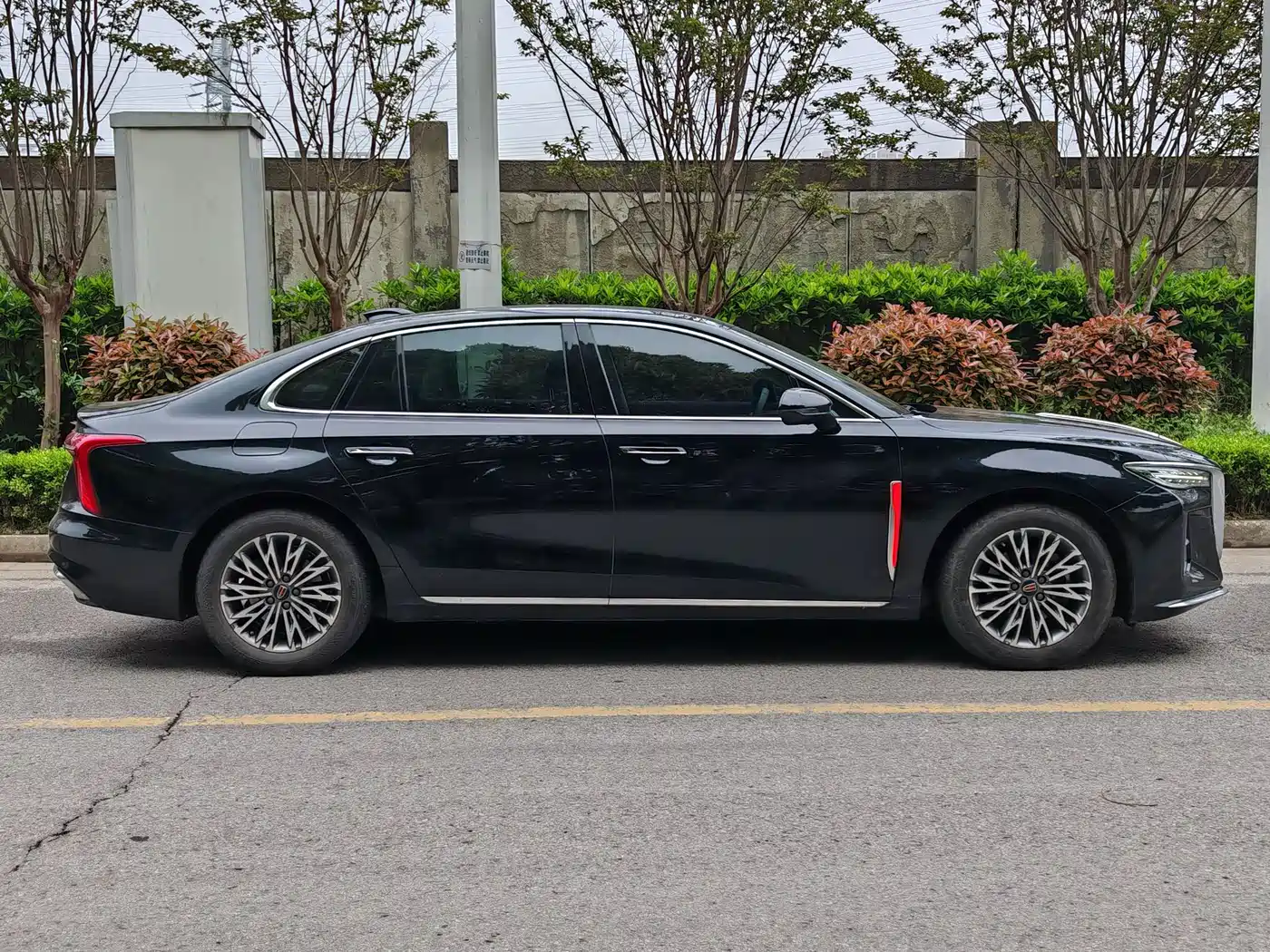 Hongqi H5 2023 1.5T DCT Smart Connect Flag Rhythm фото 4