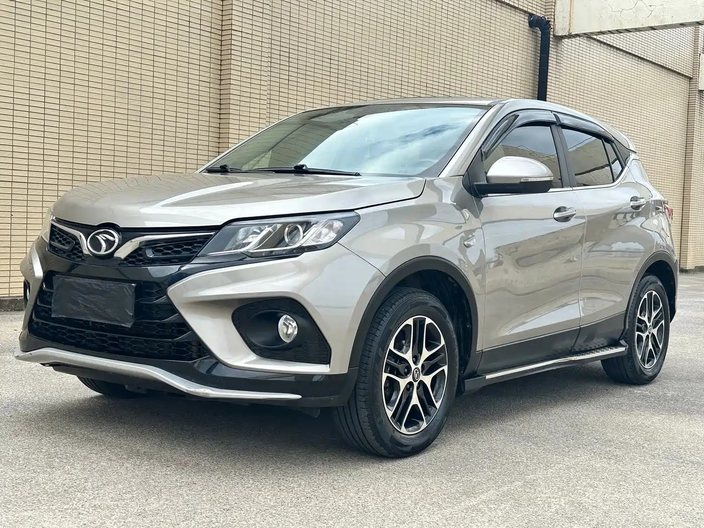 Soueast DX3 2019 2019 1.5T CVT Luxury China V