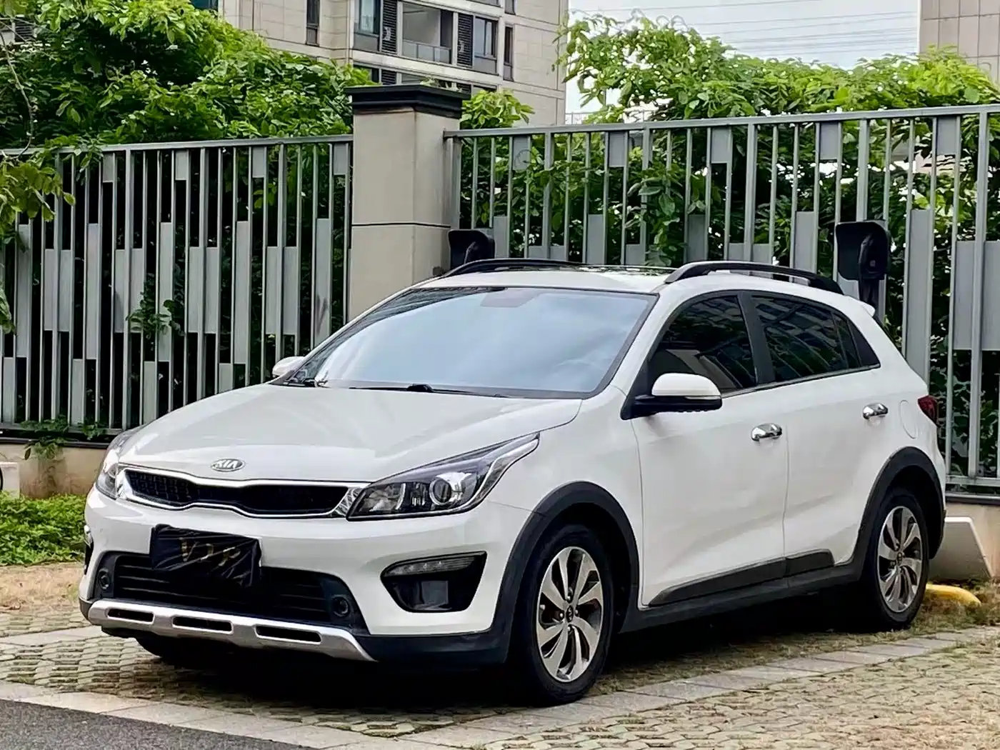 Kia KX CROSS 2018 1.6L Automatic Smart Sunroof Edition фото 10