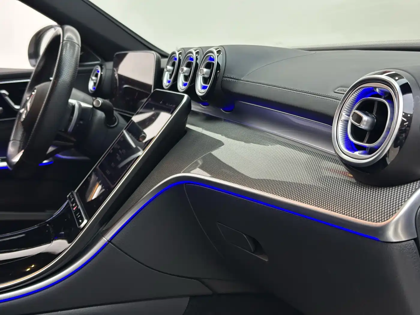 Mercedes-Benz C-Class 2024 C 260 L Night Edition Sport фото 28